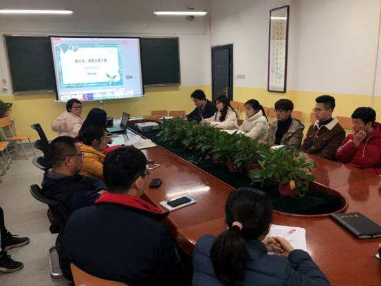 taptap点点召开班主任、班级主要干部班级管理培训会 (2).jpg